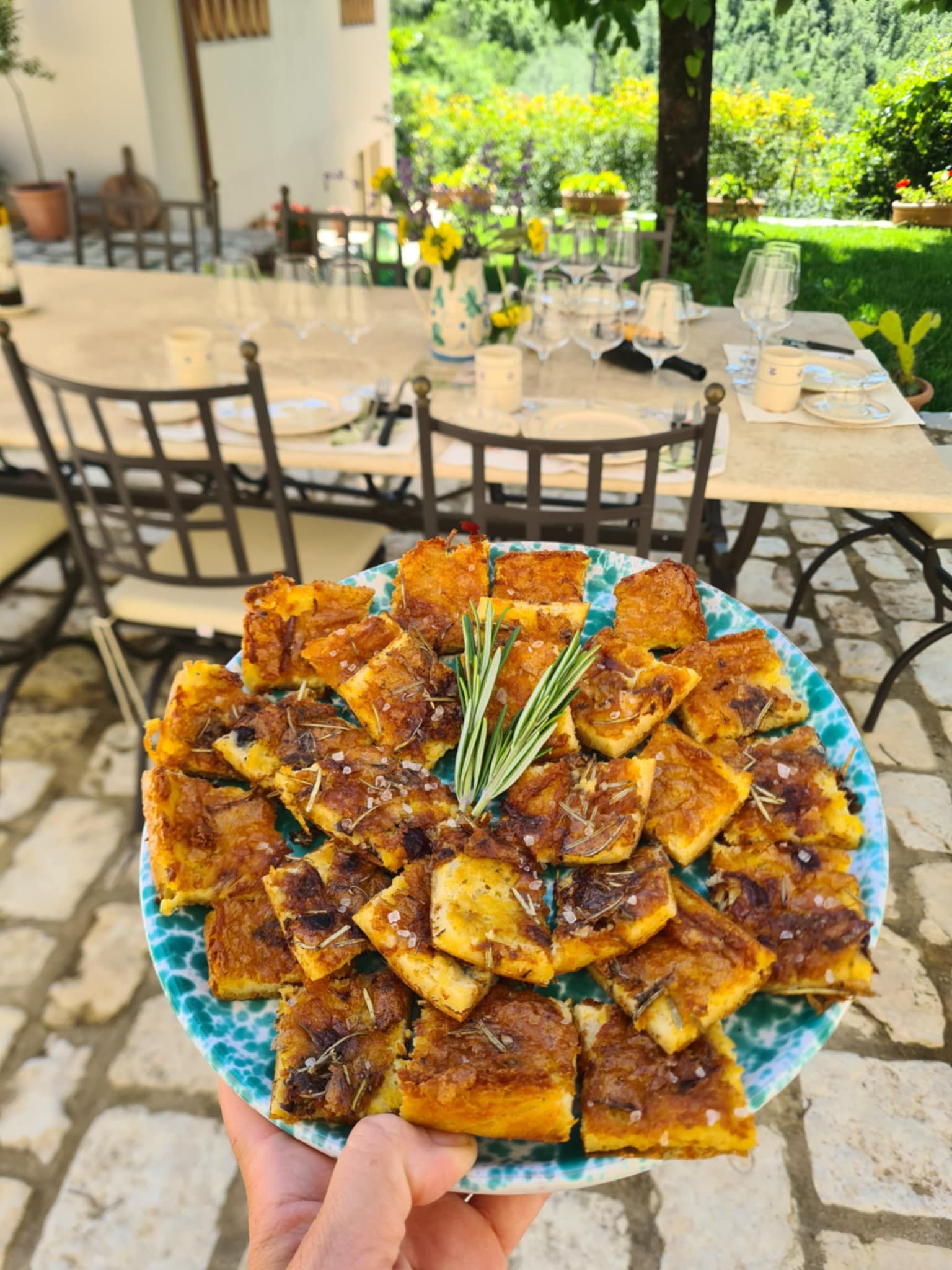 cb8c4e58-1726-4095-a2fa-59416393a6ae